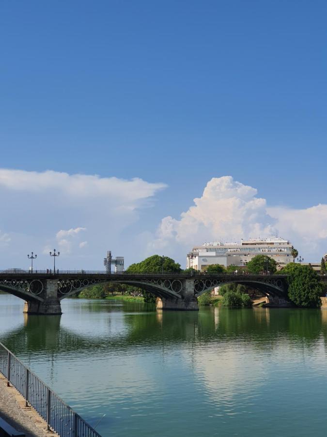 Apartmán Nat Pureza De Triana Sevilla Exteriér fotografie